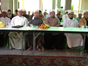 ผู้เข้าร่วมประชุมคัดเลกรรมการมัสยิดยามีอุลอิสลาม